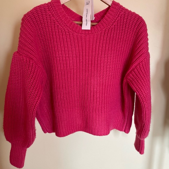 Back detail, ribbon sweater, pink knit sweater - Picture 4 of 5